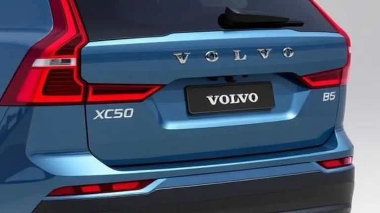 The rear design of the volvo xc60 hybrid B5 mild-hybrid model.